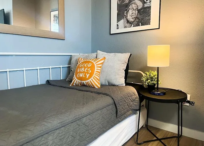 Holiday home Spacious 2br Sleeps Up To 6 Art Inspired And Affordable *