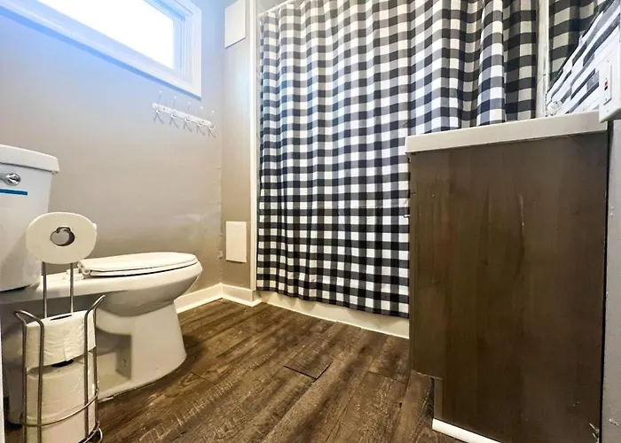 Holiday home Spacious 2br Sleeps Up To 6 Art Inspired And Affordable Pittsburgh